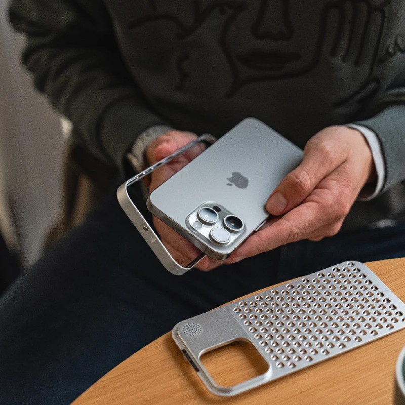 کاور مدل سوپر آلومینیوم کد 34 مناسب برای گوشی موبایل اپل IPHONE 13/14