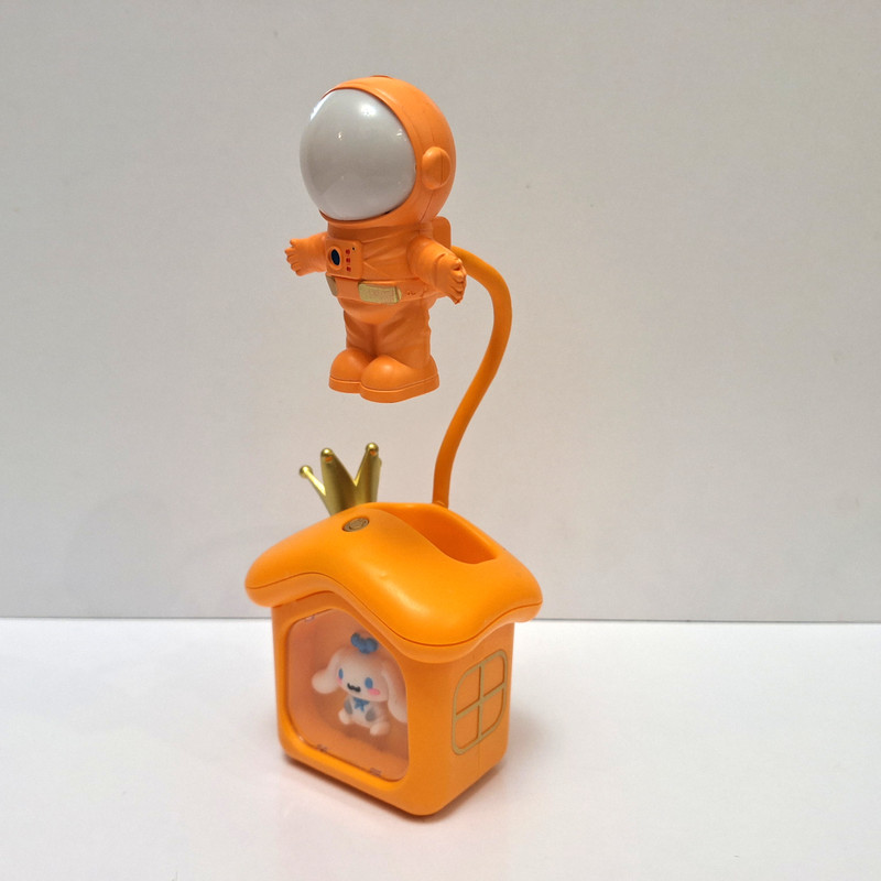 چراغ مطالعه طرح فانتزی مدل کلبه و فضانورد