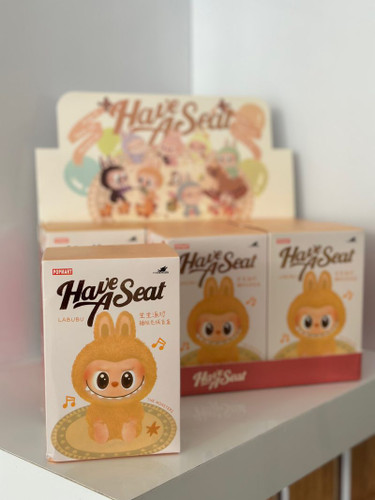 بلایند باکس لبوبو کالکشن have a seat (سوپرایزی)