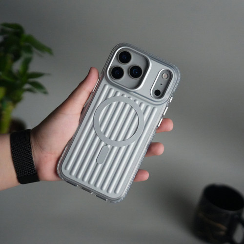 گارد Puloka آیفون سری ۱۷