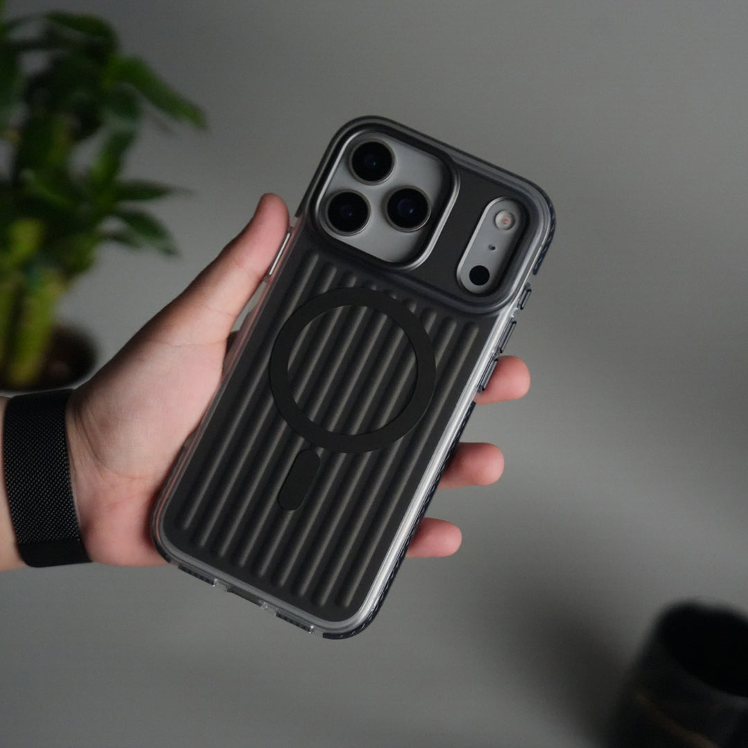 گارد اورجینال Puloka iPhone 17